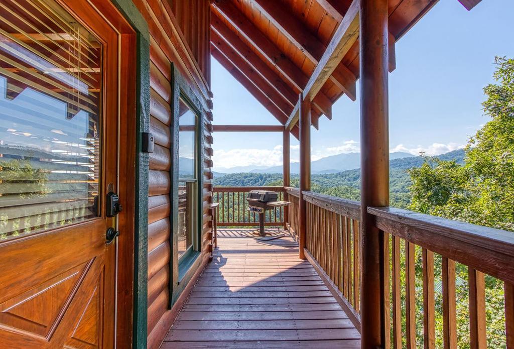 A Higher Calling, 1089 Of Free Area Attraction Tickets For Each Paid Day, Dollywood And More! Pigeon Forge Bagian luar foto